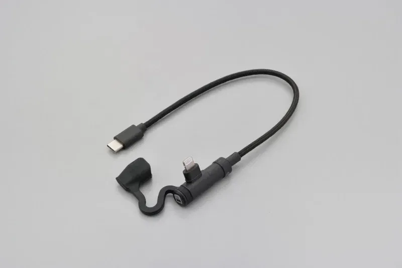 USB CABLE TYPE-C/LIGHTNING Fynd