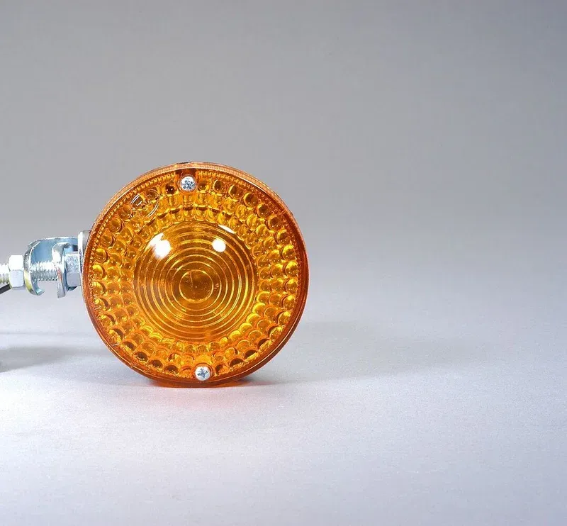 TURN SIGNAL AMBER YA F Expressleverans